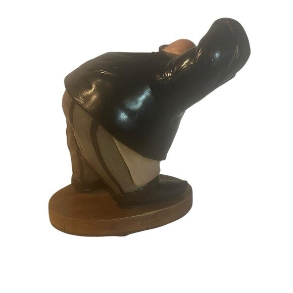 Signed 2003 Resin Wine Holder Sculpture Waiter Butler Style Bar Collectible - Picture 3 of 15